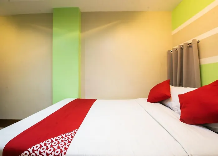 Oyo 475 Pearl Blossom Hotel