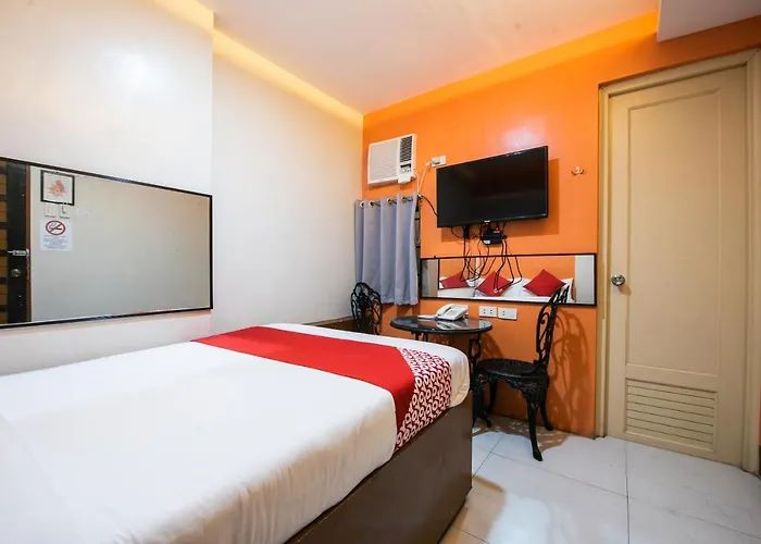 Hotel Oyo 475 Pearl Blossom Manila